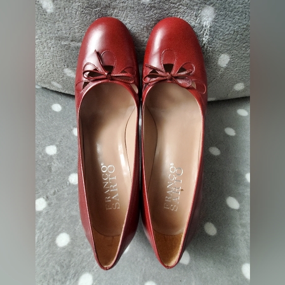 Franko Sarto - Cherry Red Almond Toe pumps - Picture 10 of 13